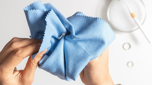 Entretenir ses bijoux faits main durablement