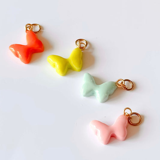 Charm papillon coloré fait main, bijou poétique et léger pour boucle d’oreille personnalisable