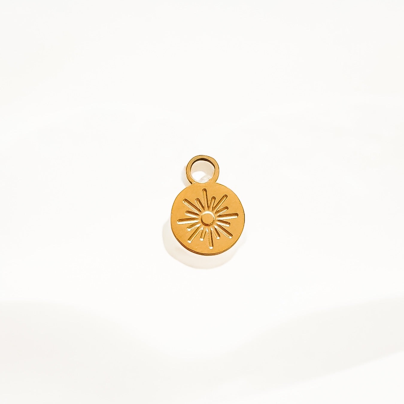 Boucles d’oreilles créoles Soleil - charms interchangeables