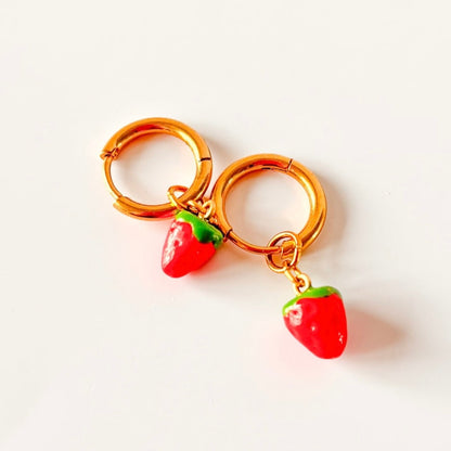 Accessoire fantaisie fraise pour collier ou porte-clés