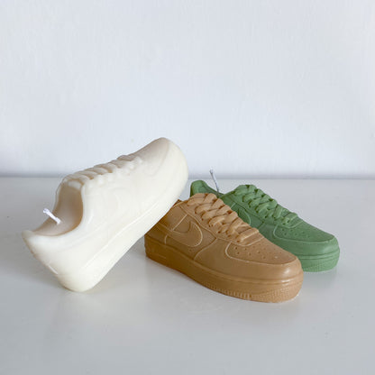 photo d'un assortiment de bougies en forme d'air force 1