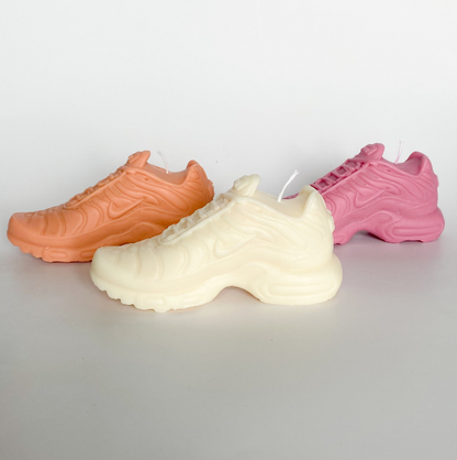 Photo de 3 bougies Nike TN de profil